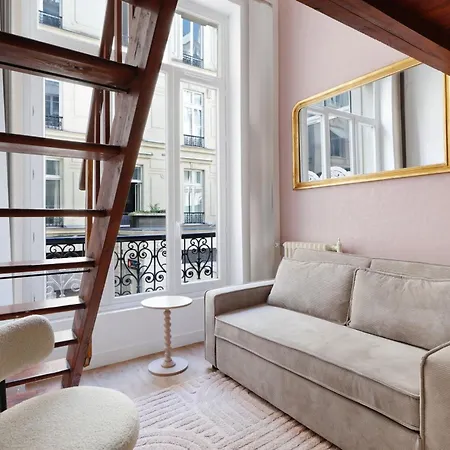 Bm-appartement Design En Duplex Champs-elysees